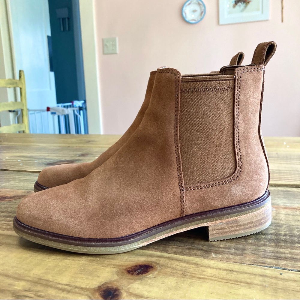 Clarks Clarkdale Arlo dark tan suede boots